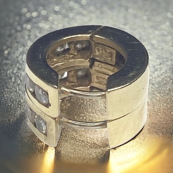 Vintage 90’s: 1 CT Diamond Huggies Earrings ☼ 12 Channel Set Round Stones ☼ 18K - Picture 7 of 16